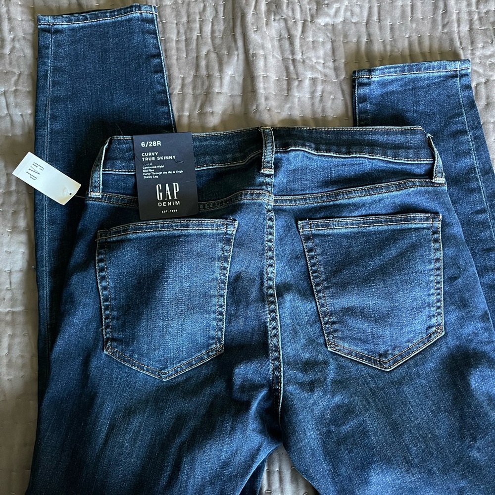 NWOT Gap curvy true skinny jeans size 6/28R